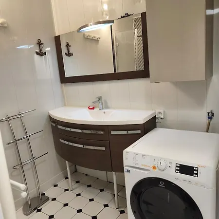 Les Sables, Cozy With Stunning Sea Views Appartamento